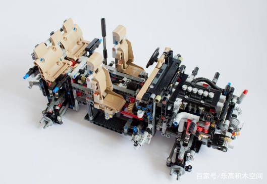 FB体育 FB体育平台乐高LEGO 科技机械系列42110-路虎卫士2500多片乐高积木真香(图3)