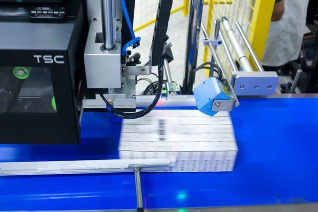 FB体育 FB体育平台西施兰药业投入巨资引进的自动化生产线正式进入试运行阶段(图7)