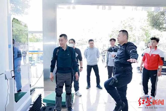 机器狗自主巡检、智能乒乓球教练系统……让成都大运会更“智慧”近20个“体育+”科技成果亮相！FB体育 FB平台(图4)