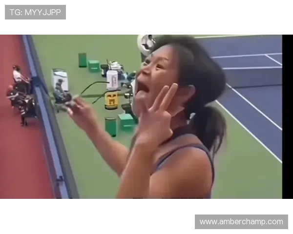 上海网球队比赛经验引发热议球迷对表现和战术提出不同看法