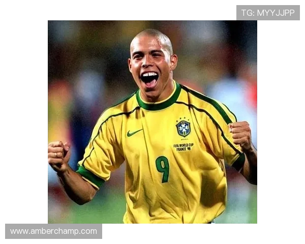 俄罗足球明星之前的辉煌岁月与成长历程揭秘